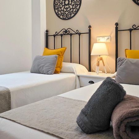 Hostal Dinamarca Sant Antoni de Portmany Exterior foto