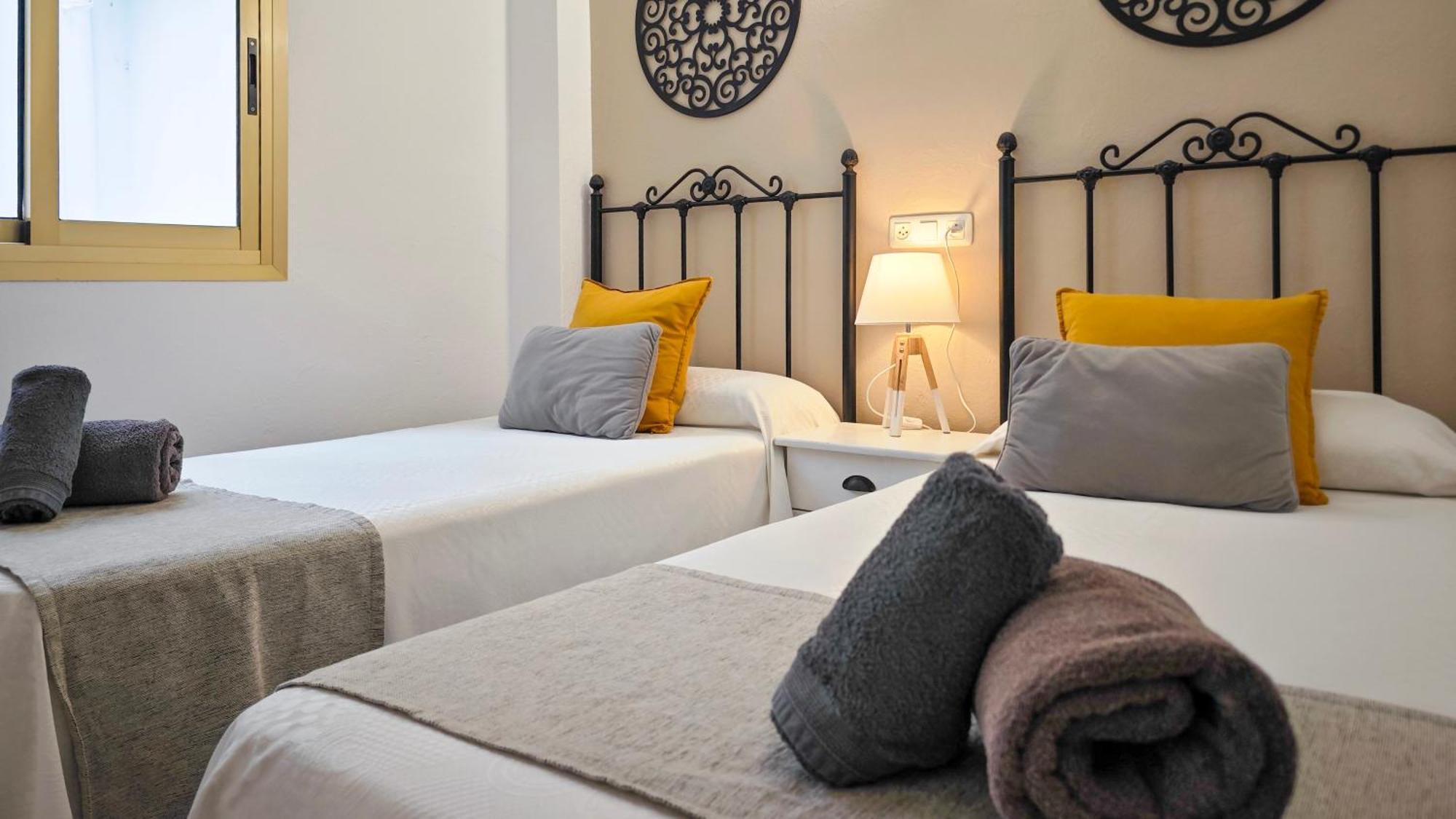 Hostal Dinamarca Sant Antoni de Portmany Exterior foto