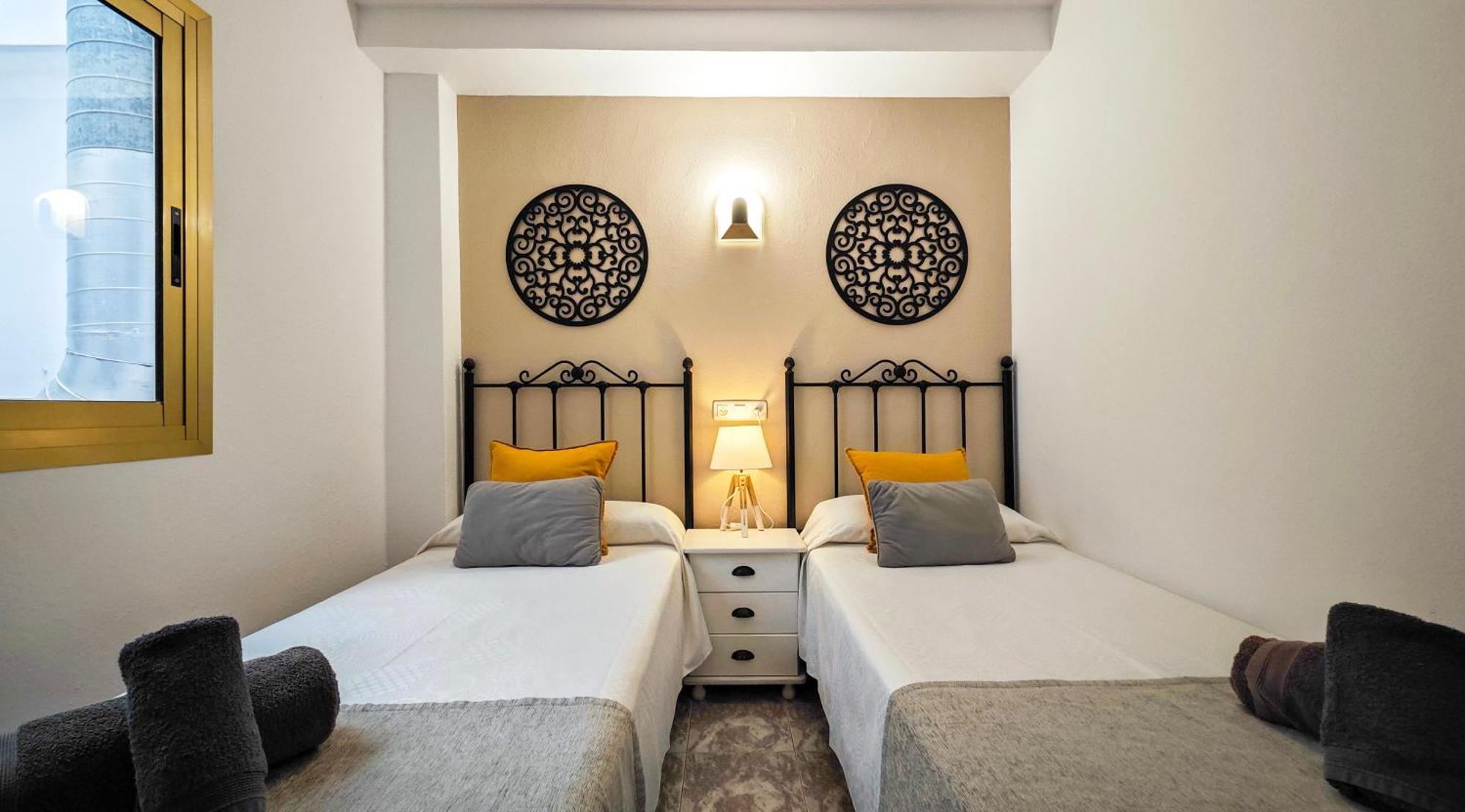 Hostal Dinamarca Sant Antoni de Portmany Exterior foto
