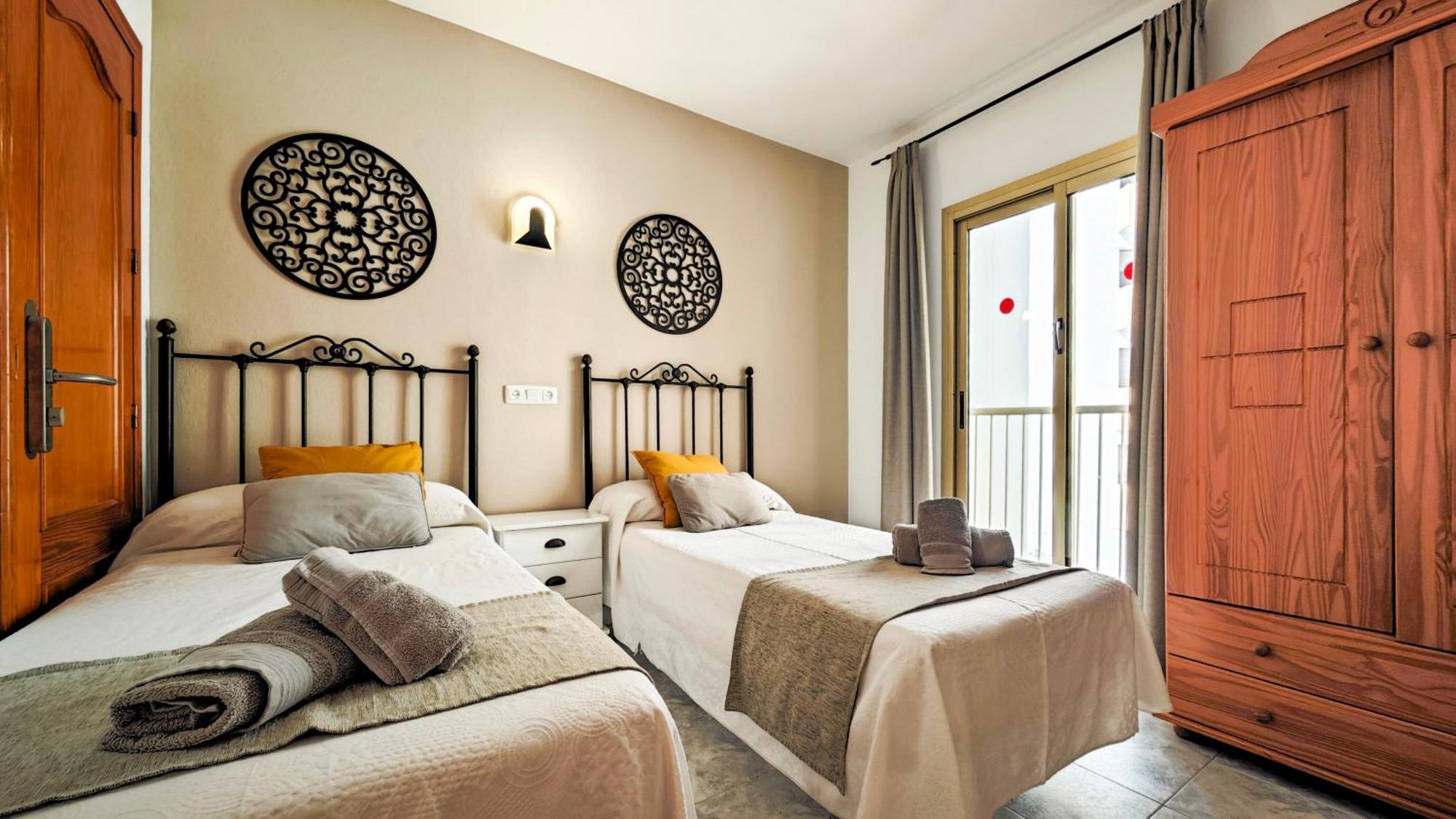 Hostal Dinamarca Sant Antoni de Portmany Exterior foto