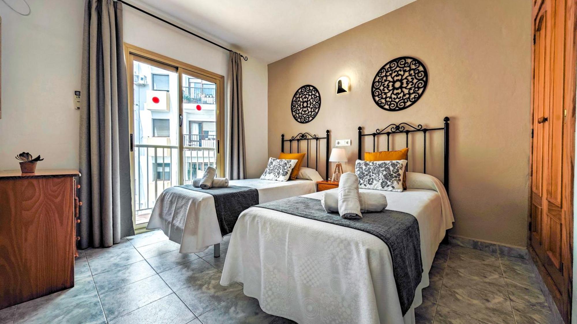Hostal Dinamarca Sant Antoni de Portmany Exterior foto