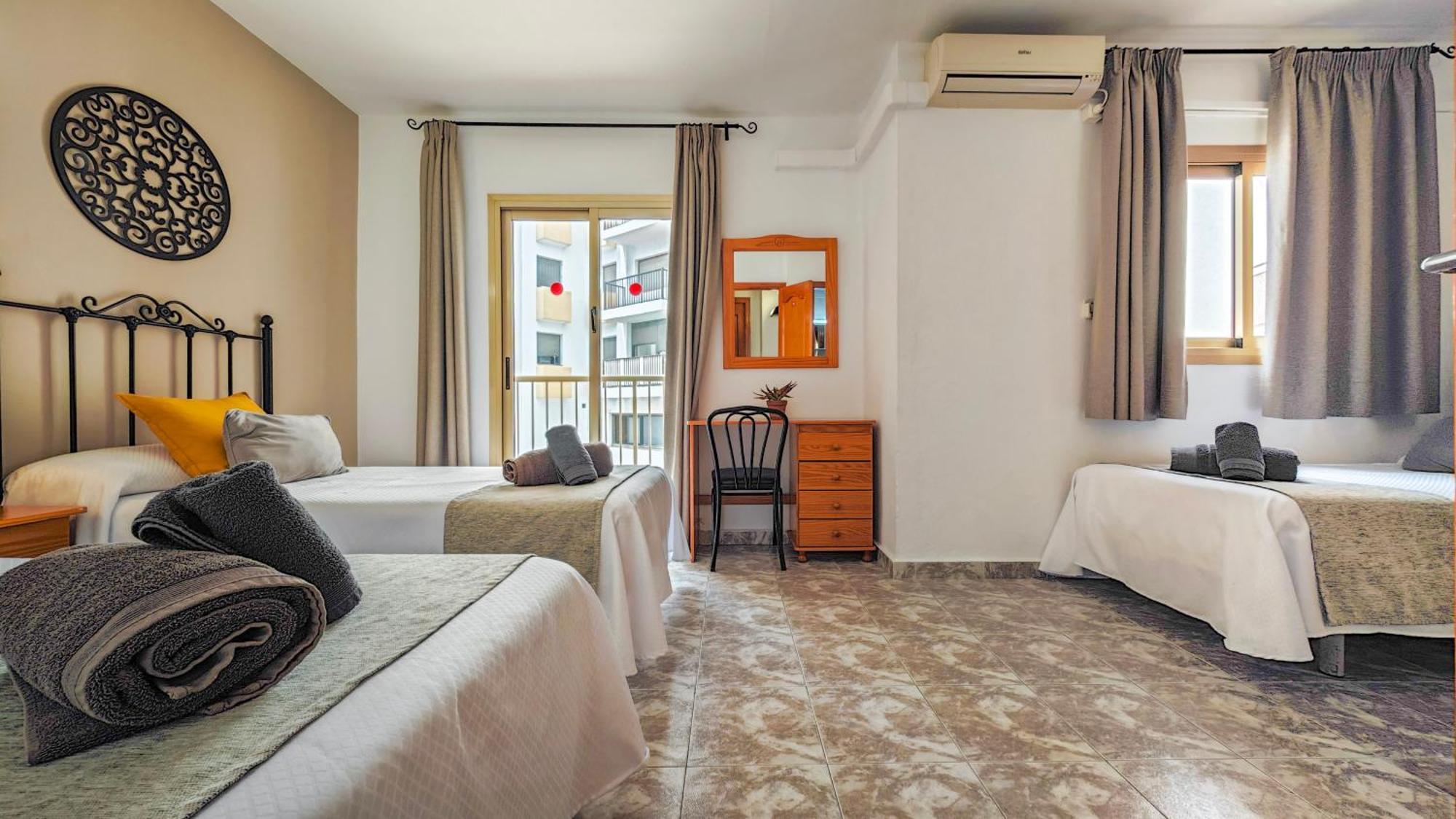 Hostal Dinamarca Sant Antoni de Portmany Exterior foto