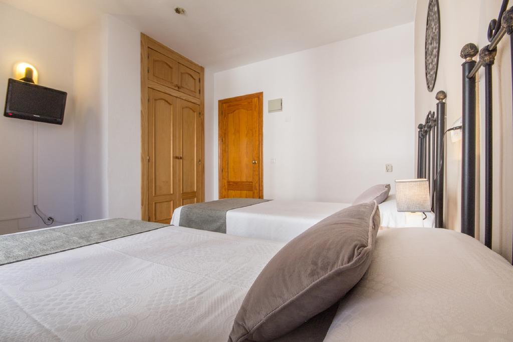 Hostal Dinamarca Sant Antoni de Portmany Exterior foto