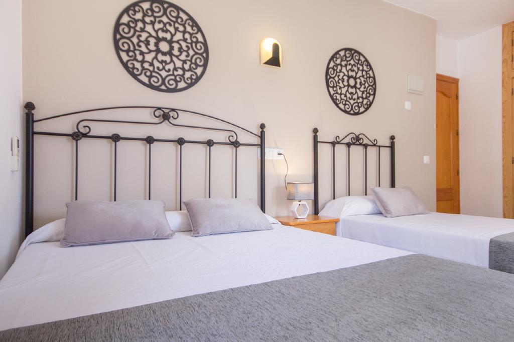 Hostal Dinamarca Sant Antoni de Portmany Exterior foto